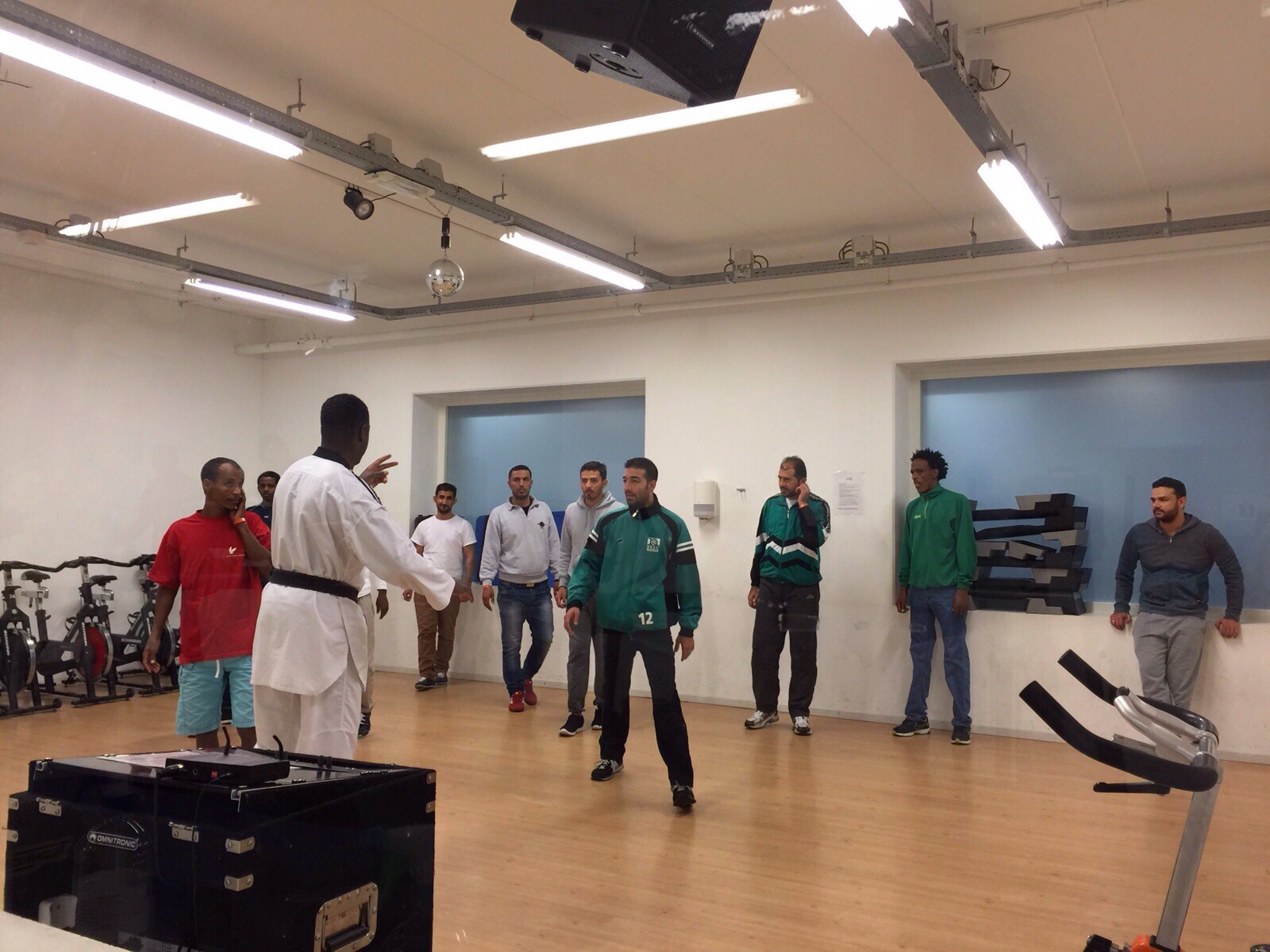Mannelijke vluchtelingen zijn actief in de Utrechtse sportschool Ladyfit. “Het is een echt succes.”